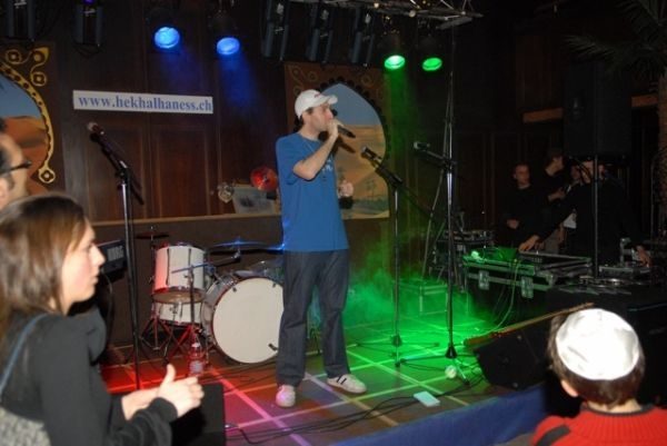 Performing at Hekhal Haness, Geneva