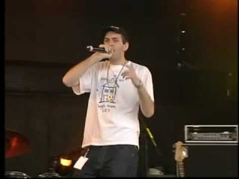 Antithesis performing Ivrit Daber Ivrit in Trafalgar Square